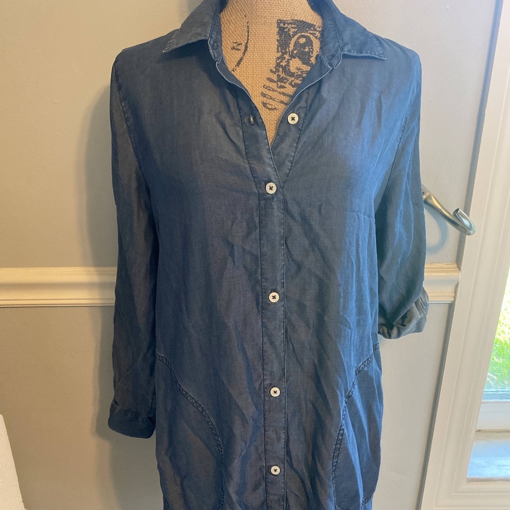 Tommy Bahama Blue button down dress